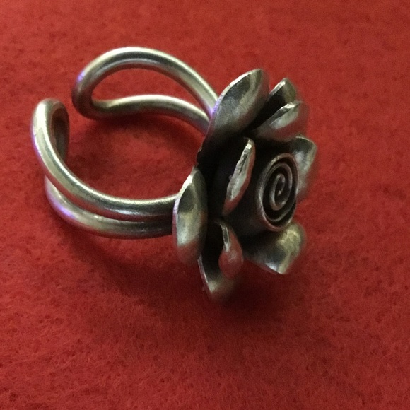 Silver Rose Ring - Picture 3 of 5